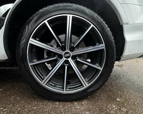 Белый Ауди Ку 7, объемом двигателя 3 л и пробегом 79 тыс. км за 56000 $, фото 35 на Automoto.ua