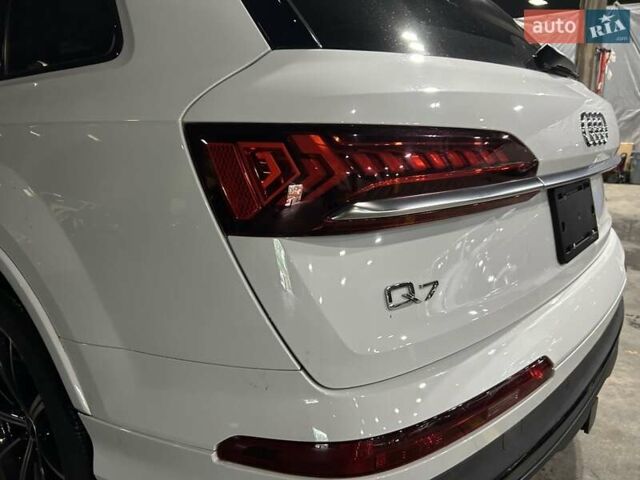 Белый Ауди Ку 7, объемом двигателя 3 л и пробегом 125 тыс. км за 41950 $, фото 7 на Automoto.ua