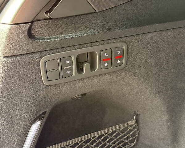 Білий Ауді Ку 7, об'ємом двигуна 3 л та пробігом 50 тис. км за 55900 $, фото 26 на Automoto.ua