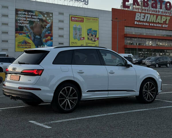 Белый Ауди Ку 7, объемом двигателя 3 л и пробегом 68 тыс. км за 60000 $, фото 19 на Automoto.ua