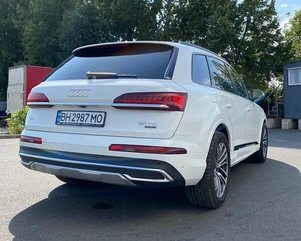 Белый Ауди Ку 7, объемом двигателя 3 л и пробегом 90 тыс. км за 59000 $, фото 4 на Automoto.ua
