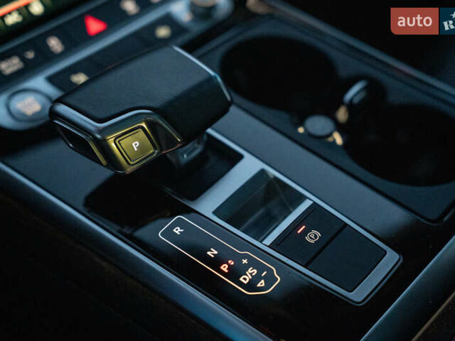 Белый Ауди Ку 7, объемом двигателя 3 л и пробегом 111 тыс. км за 46700 $, фото 32 на Automoto.ua