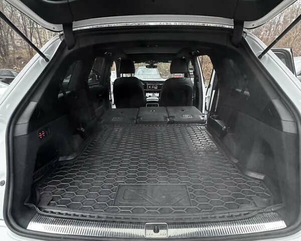 Белый Ауди Ку 7, объемом двигателя 3 л и пробегом 79 тыс. км за 56000 $, фото 25 на Automoto.ua