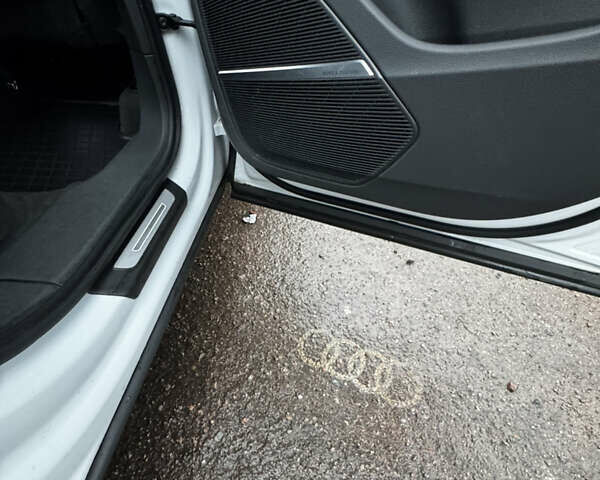 Белый Ауди Ку 7, объемом двигателя 3 л и пробегом 79 тыс. км за 56000 $, фото 30 на Automoto.ua