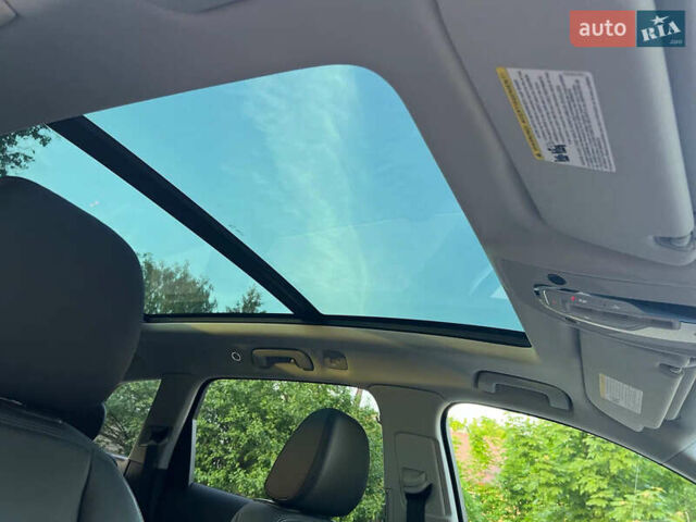 Белый Ауди Ку 7, объемом двигателя 1.98 л и пробегом 115 тыс. км за 35000 $, фото 14 на Automoto.ua