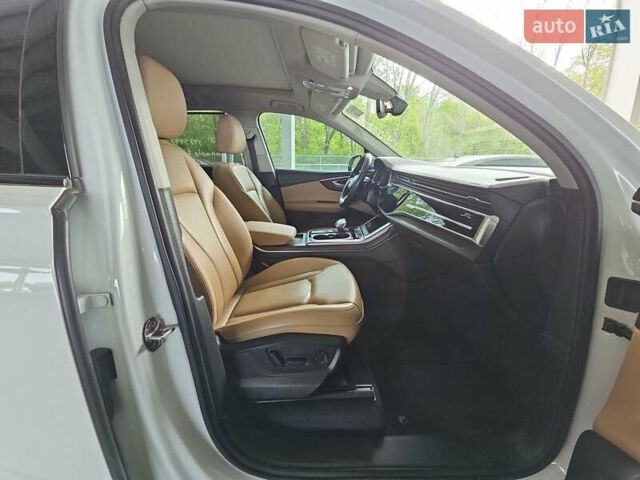 Белый Ауди Ку 7, объемом двигателя 3 л и пробегом 125 тыс. км за 41950 $, фото 60 на Automoto.ua