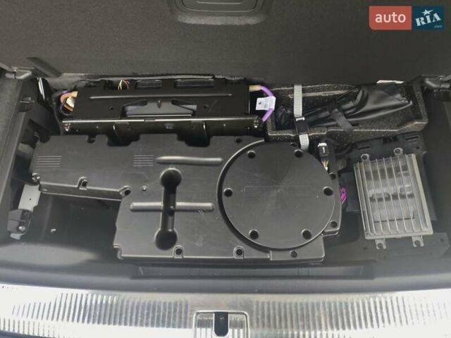 Белый Ауди Ку 7, объемом двигателя 3 л и пробегом 89 тыс. км за 55000 $, фото 22 на Automoto.ua