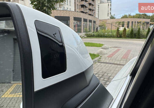 Белый Ауди Ку 7, объемом двигателя 3 л и пробегом 138 тыс. км за 45000 $, фото 18 на Automoto.ua