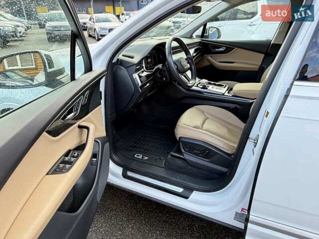 Белый Ауди Ку 7, объемом двигателя 3 л и пробегом 98 тыс. км за 35000 $, фото 10 на Automoto.ua