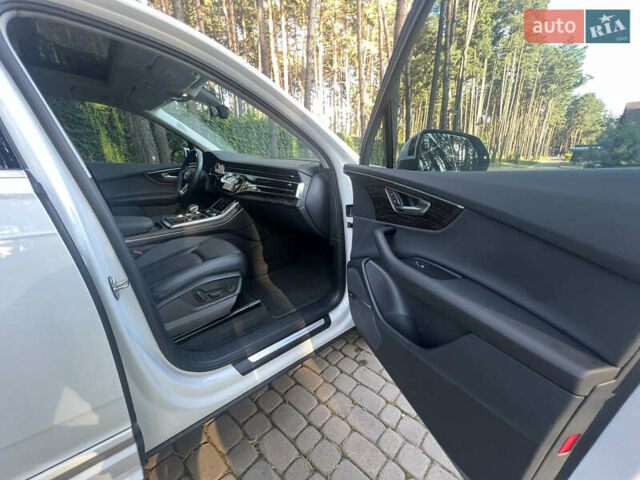 Білий Ауді Ку 7, об'ємом двигуна 3 л та пробігом 85 тис. км за 44500 $, фото 24 на Automoto.ua