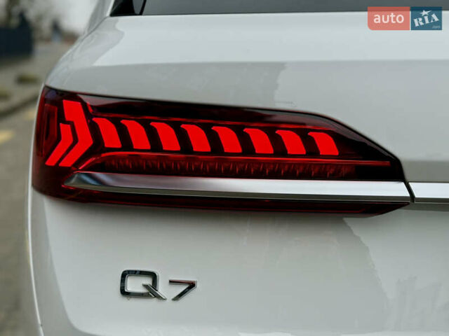 Белый Ауди Ку 7, объемом двигателя 3 л и пробегом 187 тыс. км за 46999 $, фото 5 на Automoto.ua