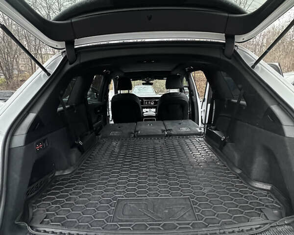 Белый Ауди Ку 7, объемом двигателя 3 л и пробегом 79 тыс. км за 56000 $, фото 21 на Automoto.ua