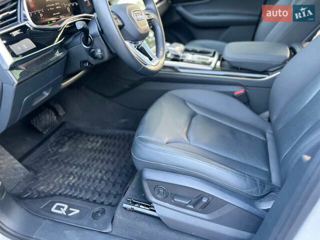 Белый Ауди Ку 7, объемом двигателя 1.98 л и пробегом 115 тыс. км за 35000 $, фото 8 на Automoto.ua