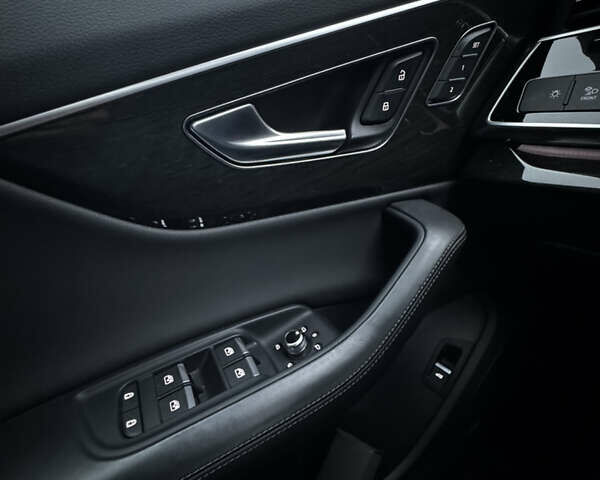 Белый Ауди Ку 7, объемом двигателя 3 л и пробегом 79 тыс. км за 56000 $, фото 41 на Automoto.ua