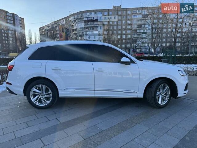 Белый Ауди Ку 7, объемом двигателя 1.98 л и пробегом 255 тыс. км за 34800 $, фото 7 на Automoto.ua