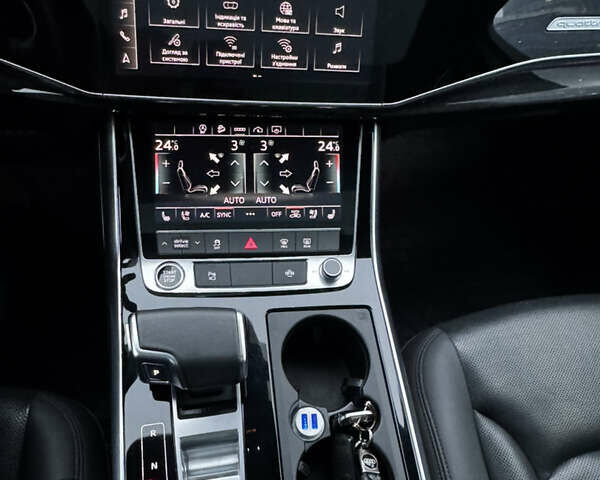 Белый Ауди Ку 7, объемом двигателя 3 л и пробегом 79 тыс. км за 56000 $, фото 47 на Automoto.ua