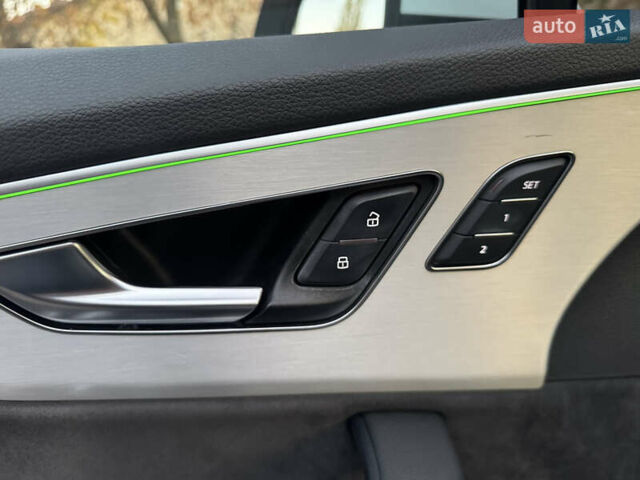 Білий Ауді Ку 7, об'ємом двигуна 3 л та пробігом 95 тис. км за 57000 $, фото 16 на Automoto.ua