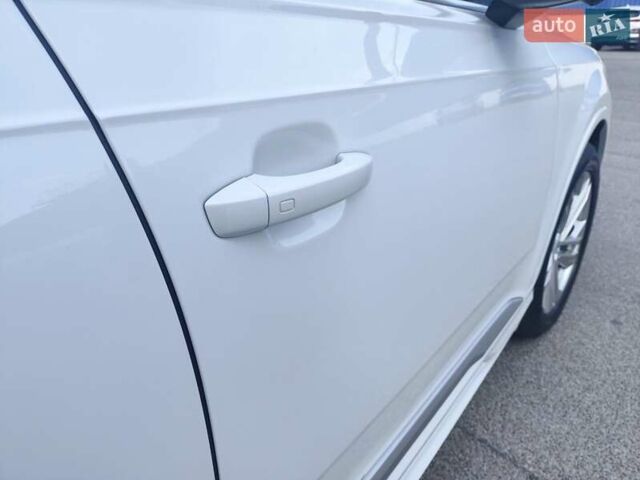 Белый Ауди Ку 7, объемом двигателя 3 л и пробегом 89 тыс. км за 55000 $, фото 9 на Automoto.ua