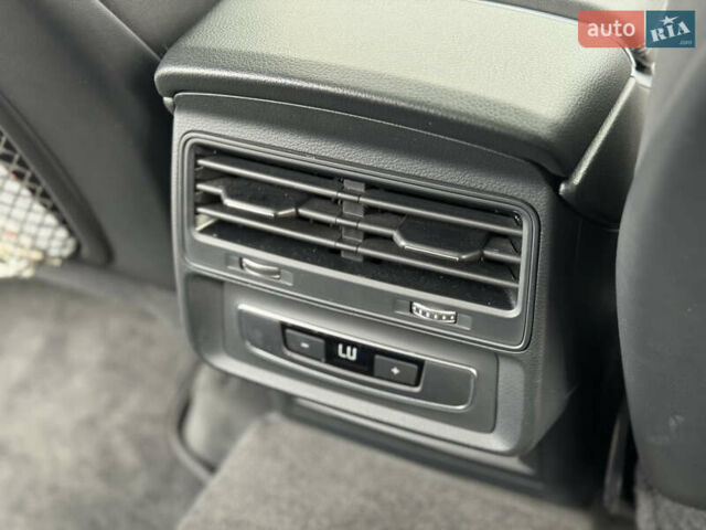 Білий Ауді Ку 7, об'ємом двигуна 3 л та пробігом 70 тис. км за 49600 $, фото 24 на Automoto.ua
