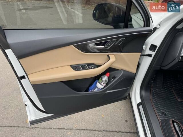 Белый Ауди Ку 7, объемом двигателя 3 л и пробегом 124 тыс. км за 45999 $, фото 20 на Automoto.ua