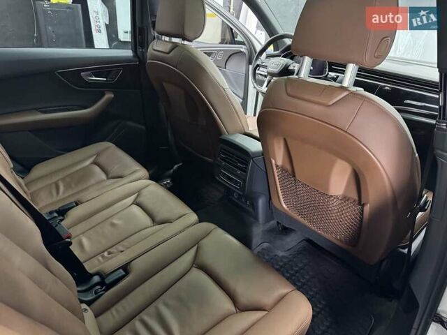 Білий Ауді Ку 7, об'ємом двигуна 1.98 л та пробігом 255 тис. км за 32000 $, фото 15 на Automoto.ua