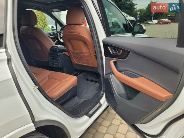 Белый Ауди Ку 7, объемом двигателя 3 л и пробегом 96 тыс. км за 55000 $, фото 32 на Automoto.ua