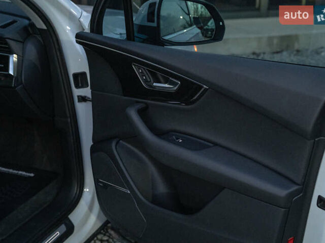 Белый Ауди Ку 7, объемом двигателя 3 л и пробегом 111 тыс. км за 46700 $, фото 40 на Automoto.ua