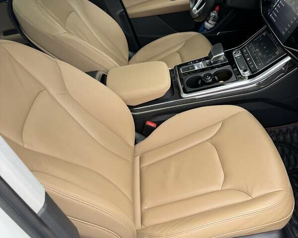 Белый Ауди Ку 7, объемом двигателя 3 л и пробегом 124 тыс. км за 45999 $, фото 11 на Automoto.ua