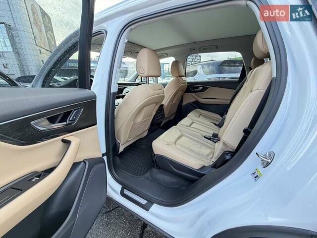 Белый Ауди Ку 7, объемом двигателя 3 л и пробегом 98 тыс. км за 35000 $, фото 11 на Automoto.ua