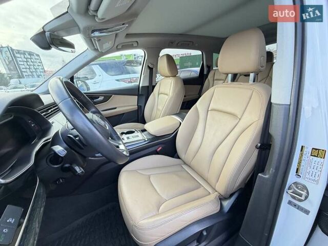 Белый Ауди Ку 7, объемом двигателя 3 л и пробегом 98 тыс. км за 35000 $, фото 8 на Automoto.ua