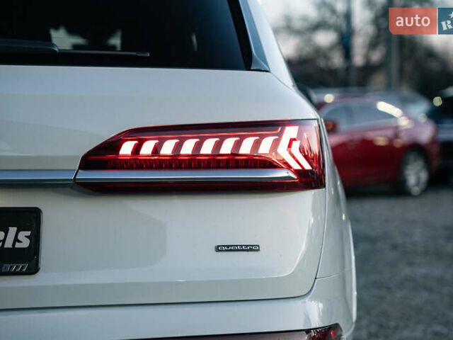 Белый Ауди Ку 7, объемом двигателя 3 л и пробегом 111 тыс. км за 46700 $, фото 6 на Automoto.ua