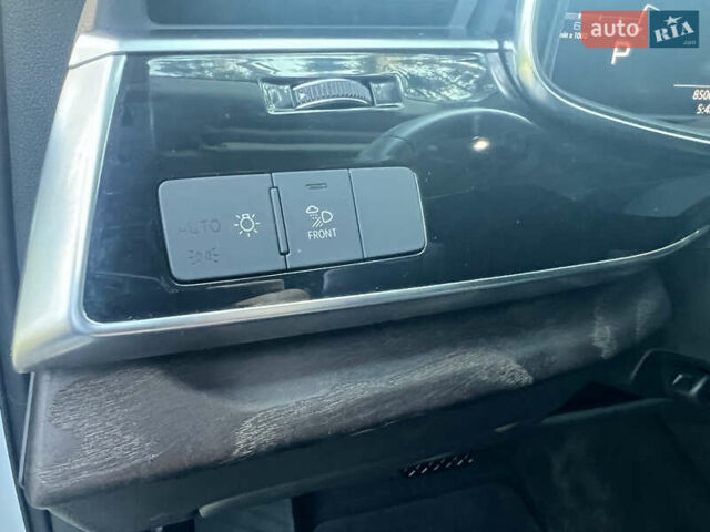 Білий Ауді Ку 7, об'ємом двигуна 3 л та пробігом 85 тис. км за 44500 $, фото 35 на Automoto.ua