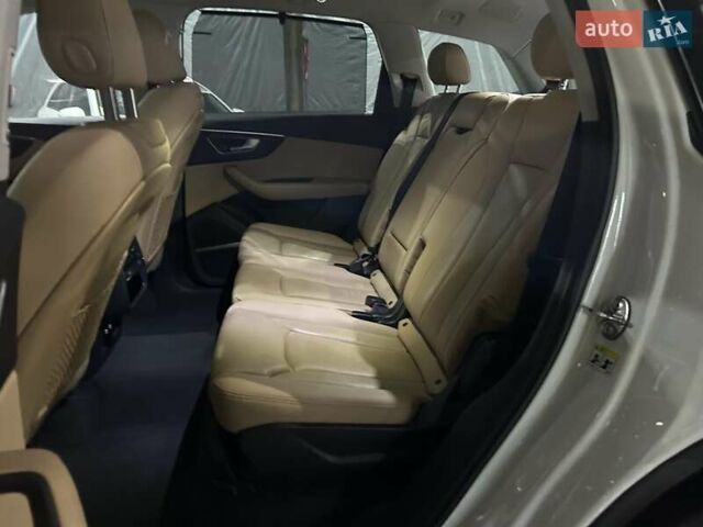 Белый Ауди Ку 7, объемом двигателя 3 л и пробегом 125 тыс. км за 41950 $, фото 21 на Automoto.ua