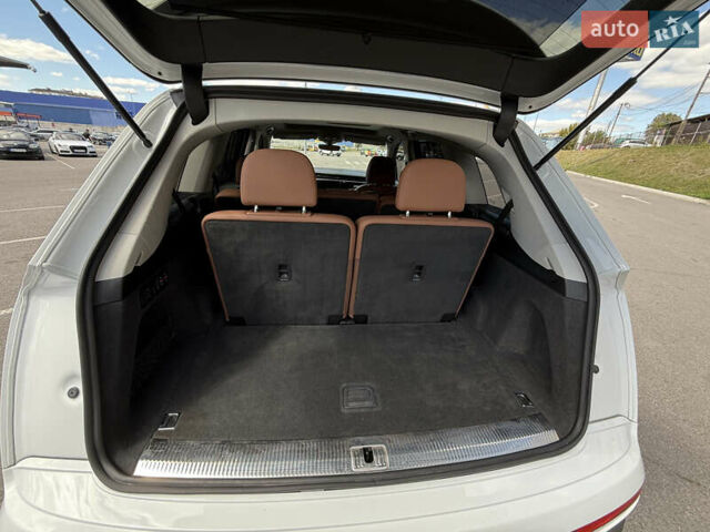 Ауди Ку 7 2020 в Виннице на Automoto.ua Белый Ауди Ку 7, объемом двигателя 3 л и пробегом 73 тыс. км за 54500 $, фото 15 на Automoto.ua
