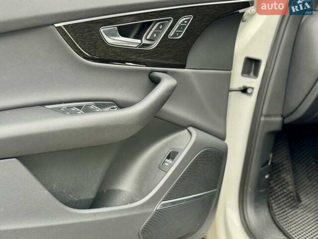 Белый Ауди Ку 7, объемом двигателя 3 л и пробегом 138 тыс. км за 43500 $, фото 15 на Automoto.ua