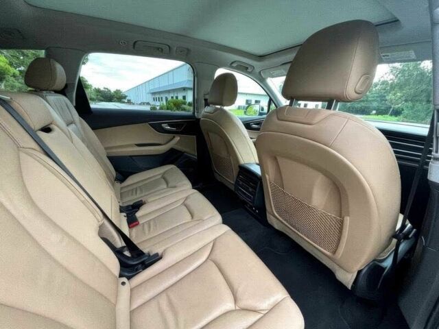 Білий Ауді Ку 7, об'ємом двигуна 3 л та пробігом 42 тис. км за 13400 $, фото 16 на Automoto.ua