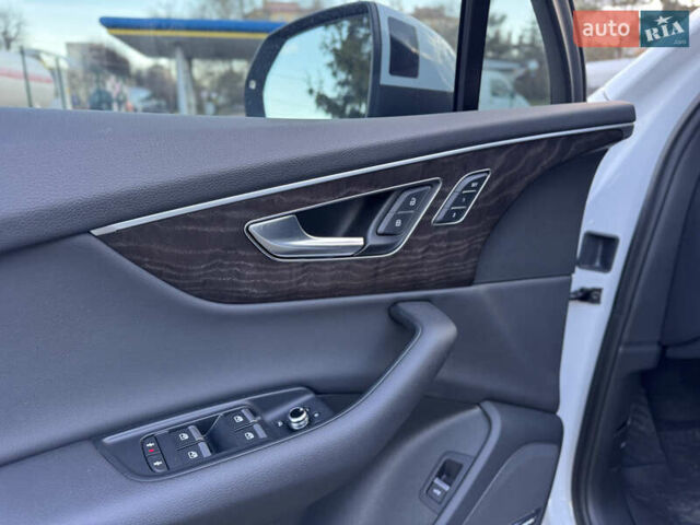 Белый Ауди Ку 7, объемом двигателя 3 л и пробегом 86 тыс. км за 43500 $, фото 30 на Automoto.ua