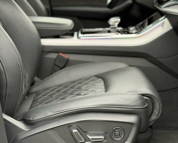 Белый Ауди Ку 7, объемом двигателя 3 л и пробегом 141 тыс. км за 73900 $, фото 56 на Automoto.ua