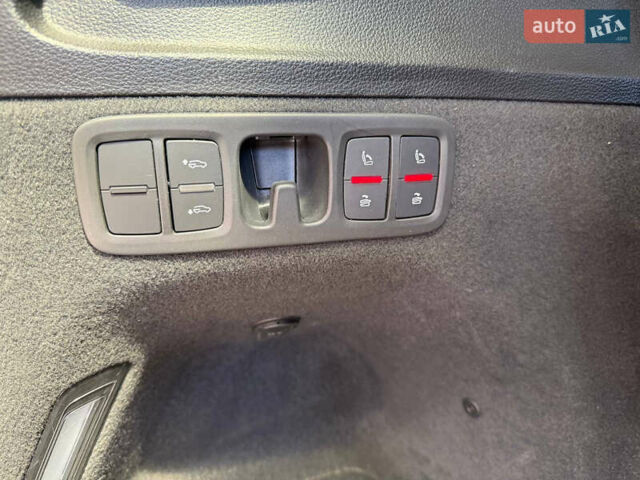 Білий Ауді Ку 7, об'ємом двигуна 3 л та пробігом 59 тис. км за 62700 $, фото 15 на Automoto.ua