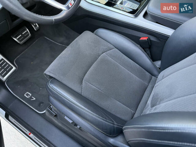 Білий Ауді Ку 7, об'ємом двигуна 2.97 л та пробігом 81 тис. км за 61900 $, фото 32 на Automoto.ua