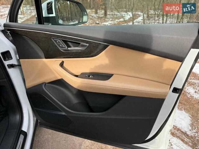 Белый Ауди Ку 7, объемом двигателя 3 л и пробегом 56 тыс. км за 56600 $, фото 34 на Automoto.ua