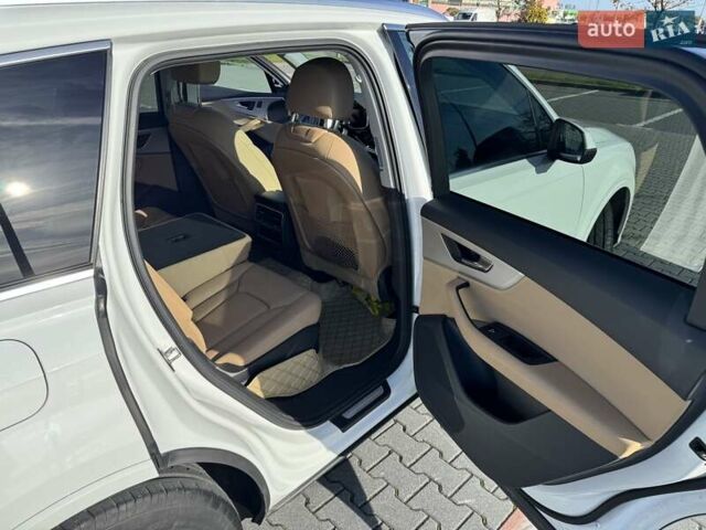 Білий Ауді Ку 7, об'ємом двигуна 2.97 л та пробігом 67 тис. км за 75000 $, фото 9 на Automoto.ua