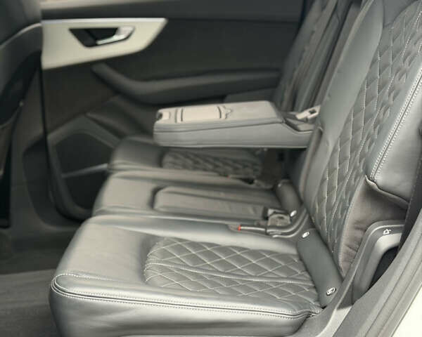 Белый Ауди Ку 7, объемом двигателя 3 л и пробегом 141 тыс. км за 73900 $, фото 40 на Automoto.ua