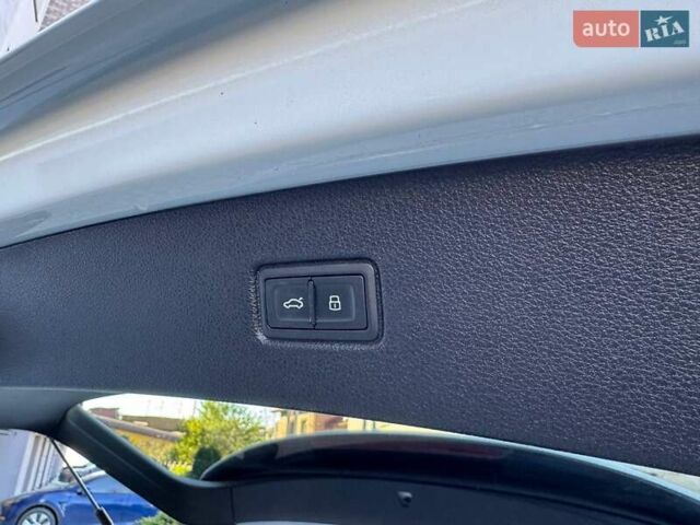 Белый Ауди Ку 7, объемом двигателя 1.98 л и пробегом 83 тыс. км за 43500 $, фото 68 на Automoto.ua
