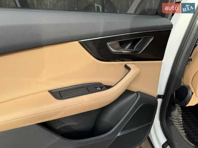 Белый Ауди Ку 7, объемом двигателя 3 л и пробегом 56 тыс. км за 56600 $, фото 36 на Automoto.ua