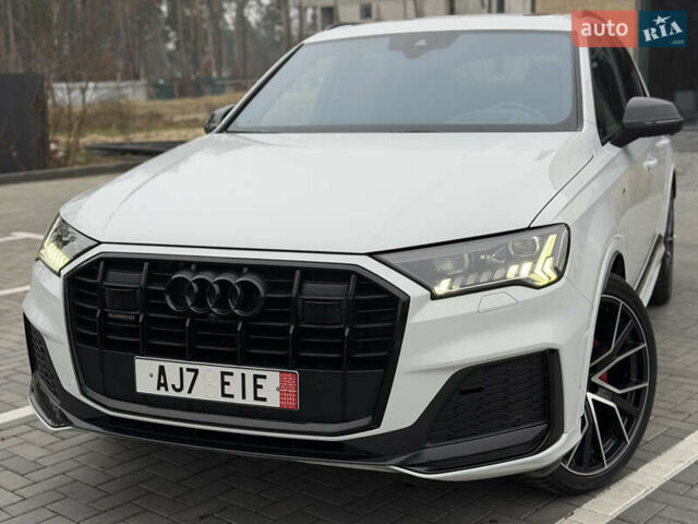 Белый Ауди Ку 7, объемом двигателя 3 л и пробегом 141 тыс. км за 73900 $, фото 3 на Automoto.ua