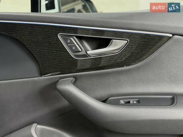 Белый Ауди Ку 7, объемом двигателя 1.98 л и пробегом 13 тыс. км за 51500 $, фото 25 на Automoto.ua