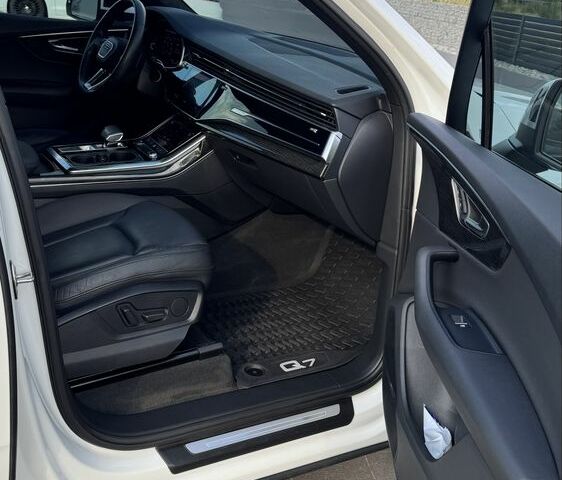 Белый Ауди Ку 7, объемом двигателя 3 л и пробегом 149 тыс. км за 55000 $, фото 5 на Automoto.ua