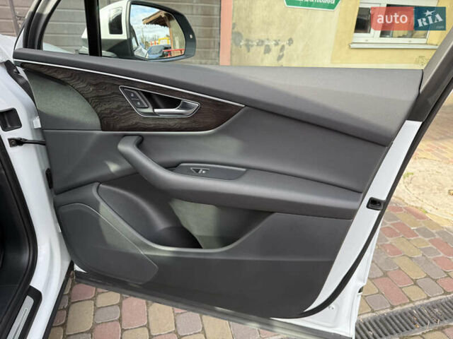 Белый Ауди Ку 7, объемом двигателя 2.97 л и пробегом 93 тыс. км за 63500 $, фото 14 на Automoto.ua