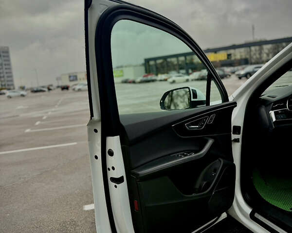 Белый Ауди Ку 7, объемом двигателя 3 л и пробегом 65 тыс. км за 45500 $, фото 8 на Automoto.ua